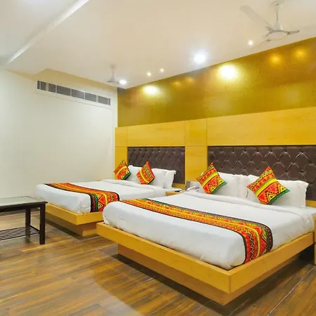 The Grand Uddhav Hotel New Delhi Exterior photo